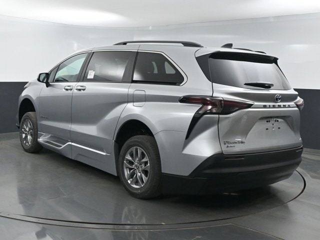 2025 Toyota Sienna XLE - BraunAbility XT - Power Fold-Out Ramp