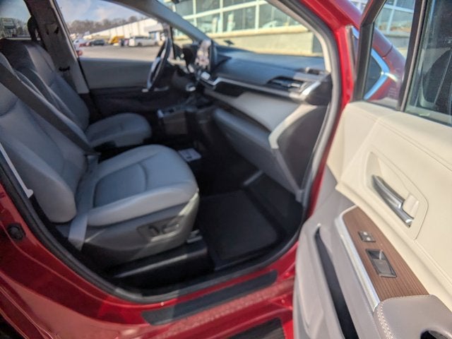 2024 Toyota Sienna XLE - BraunAbility XT - Power Fold-Out Ramp