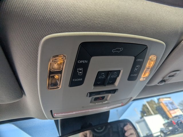 2024 Toyota Sienna XLE - BraunAbility XT - Power Fold-Out Ramp