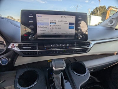 2024 Toyota Sienna XLE - BraunAbility XT - Power Fold-Out Ramp