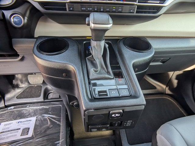 2024 Toyota Sienna XLE - BraunAbility XT - Power Fold-Out Ramp