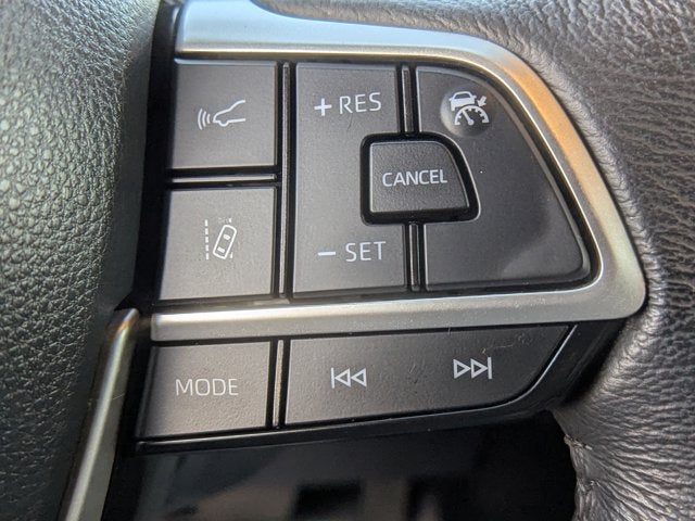 2024 Toyota Sienna XLE - BraunAbility XT - Power Fold-Out Ramp