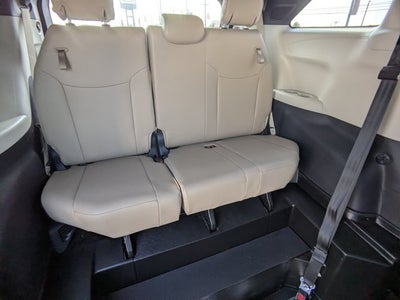 2024 Toyota Sienna XLE AWD[Pre-Owned] VMI NorthStar Power InFloor Ramp