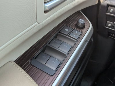 2024 Toyota Sienna XLE AWD[Pre-Owned] VMI NorthStar Power InFloor Ramp