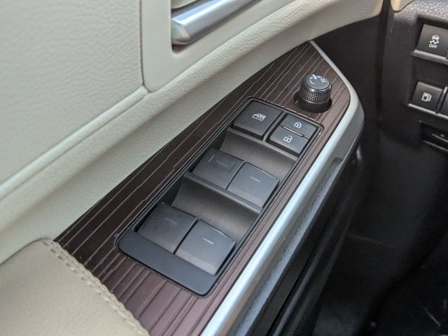 2024 Toyota Sienna XLE AWD[Pre-Owned] VMI NorthStar Power InFloor Ramp