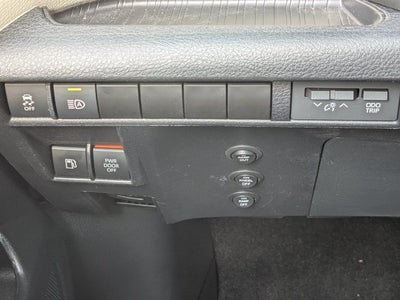 2024 Toyota Sienna XLE AWD[Pre-Owned] VMI NorthStar Power InFloor Ramp