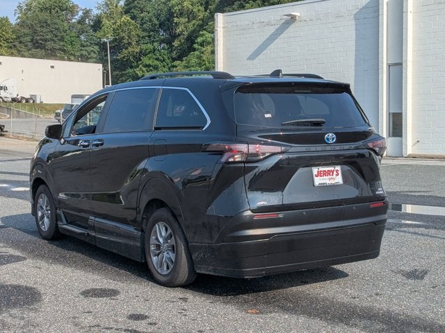 2024 Toyota Sienna XLE AWD[Pre-Owned] VMI NorthStar Power InFloor Ramp