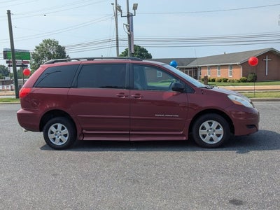 2010 Toyota Sienna CE - BraunAbility Rampvan, Power Fold Out