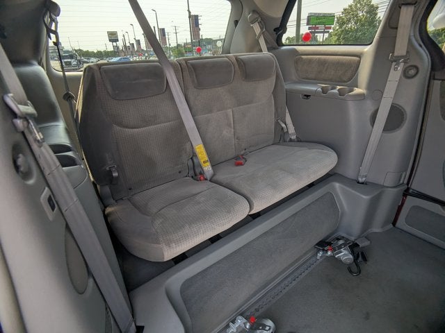 2010 Toyota Sienna CE - BraunAbility Rampvan, Power Fold Out