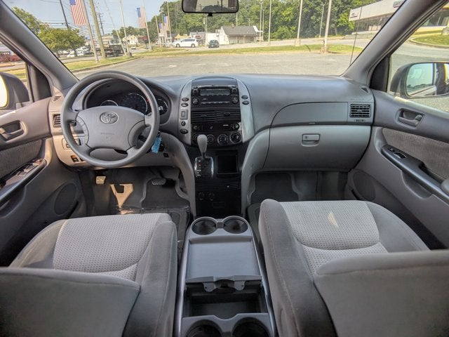 2010 Toyota Sienna CE - BraunAbility Rampvan, Power Fold Out