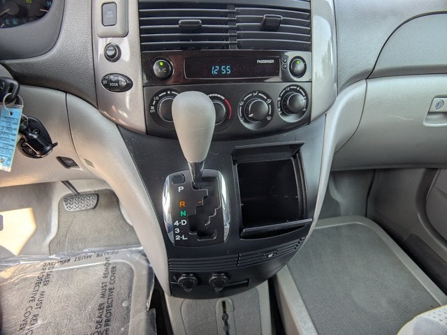 2010 Toyota Sienna CE - BraunAbility Rampvan, Power Fold Out