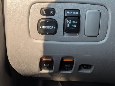 2010 Toyota Sienna CE - BraunAbility Rampvan, Power Fold Out