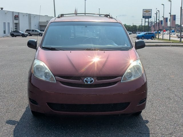 2010 Toyota Sienna CE - BraunAbility Rampvan, Power Fold Out