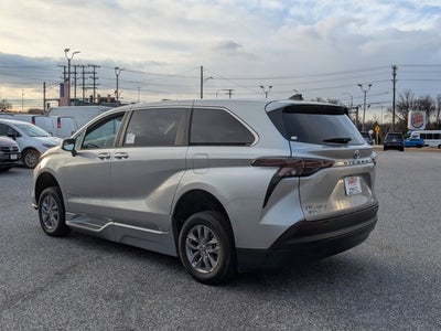 2025 Toyota Sienna LE - BraunAbility XT - Power Fold-Out Ramp