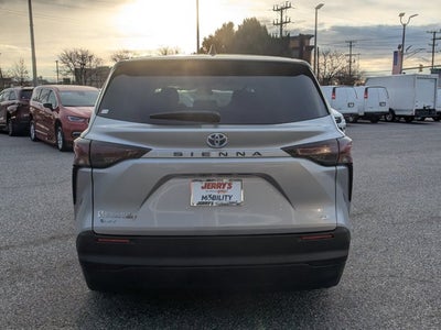 2025 Toyota Sienna LE - BraunAbility XT - Power Fold-Out Ramp