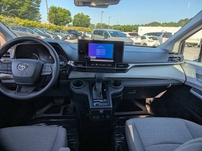 2025 Toyota Sienna LE - BraunAbility XT - Power Fold-Out Ramp