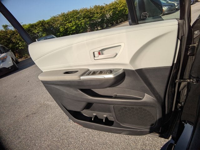 2025 Toyota Sienna LE - BraunAbility XT - Power Fold-Out Ramp