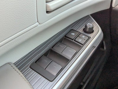 2025 Toyota Sienna LE - BraunAbility XT - Power Fold-Out Ramp