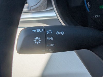 2026 Toyota Sienna LE - [NEW] BraunAbility XT - Power Fold-Out Ramp