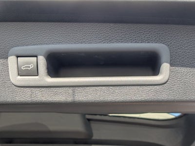 2026 Toyota Sienna LE - [NEW] BraunAbility XT - Power Fold-Out Ramp