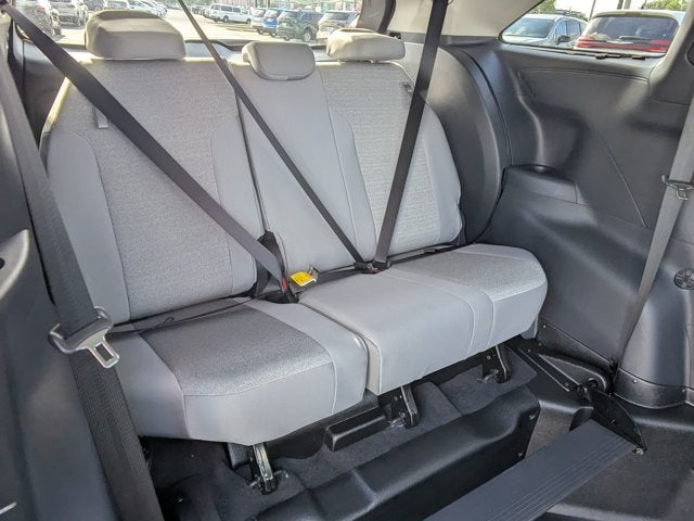 2026 Toyota Sienna LE - [NEW] BraunAbility XT - Power Fold-Out Ramp