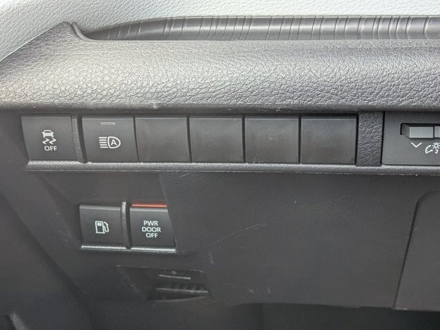 2026 Toyota Sienna LE - [NEW] BraunAbility XT - Power Fold-Out Ramp