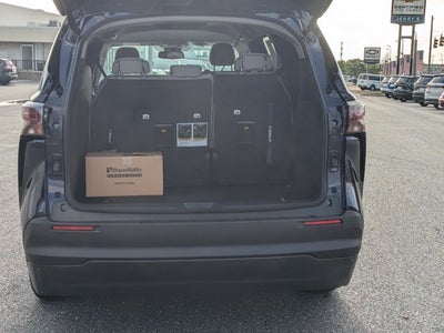 2026 Toyota Sienna LE - [NEW] BraunAbility XT - Power Fold-Out Ramp