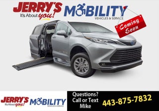 2026 Toyota Sienna XLE - BraunAbility XT - Power Fold-Out Ramp