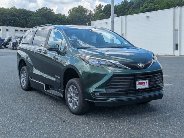 2026 Toyota Sienna XLE