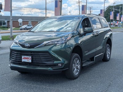 2026 Toyota Sienna XLE