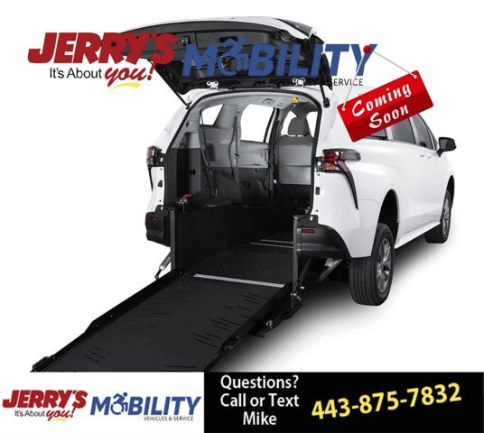 2026 Toyota Sienna XLE - [NEW] Vantage Mobility (VMI) Manual Rear Entry